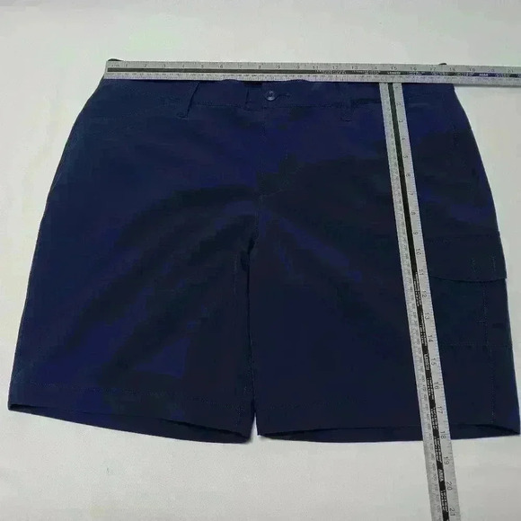 Eddie Bauer Cargo pocket ladies shorts. Size 14 - Picture 2 of 6